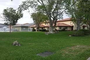 8877 NW 28th Dr, Coral Springs, FL 33065 - Photo 25