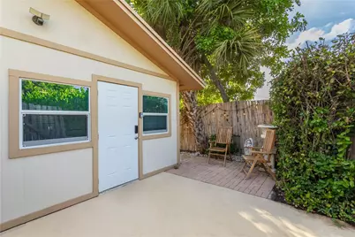 1724 37th Street, West Palm Beach, FL 33407 - Photo 1