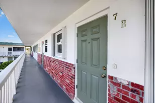 1354 N 12th Ct, Hollywood, FL 33019 - Photo 3