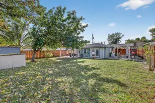 131 SW 7th Terrace, Hallandale Beach, FL 33009 - Photo 37