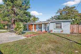 131 SW 7th Terrace, Hallandale Beach, FL 33009 - Photo 3