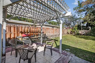 131 SW 7th Terrace, Hallandale Beach, FL 33009 - Photo 35