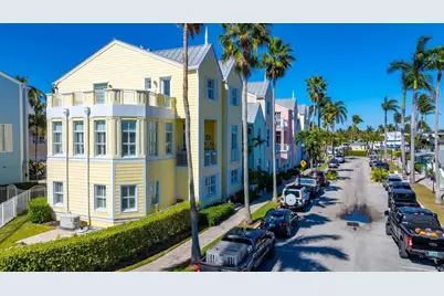 2825 Marina Circle #2825, Lighthouse Point, FL 33064 - Photo 1