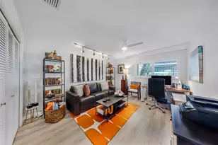 3651 Oaks Clubhouse Dr, Pompano Beach, FL 33069 - Photo 17