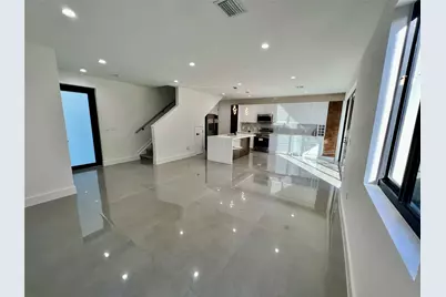 1292 NE 35th Street, Oakland Park, FL 33334 - Photo 9