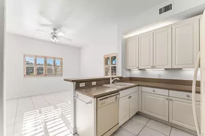 7832 E Exeter Boulevard #102, Tamarac, FL 33321 - Photo 17