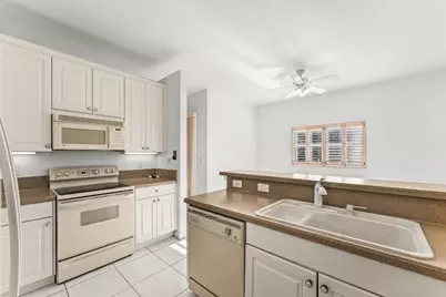 7832 E Exeter Boulevard #102, Tamarac, FL 33321 - Photo 15