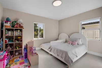 18340 NE 20th Court, North Miami Beach, FL 33179 - Photo 17