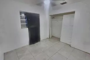 1728 NW 114th St, Miami, FL 33167 - Photo 11