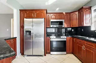 3140 Sheridan Ln, Hollywood, FL 33021 - Photo 19