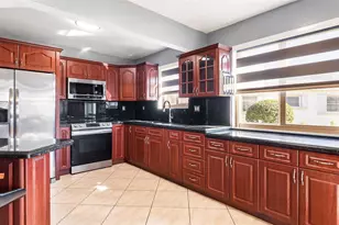 3140 Sheridan Ln, Hollywood, FL 33021 - Photo 17
