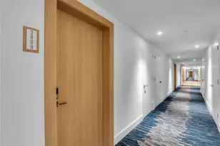 90 SW 3rd St, Miami, FL 33130 - Photo 23