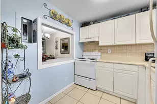 9041 Sunrise Lakes Blvd, Sunrise, FL 33322 - Photo 3