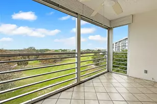 605 Oaks Dr, Pompano Beach, FL 33069 - Photo 1