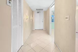 605 Oaks Dr, Pompano Beach, FL 33069 - Photo 3