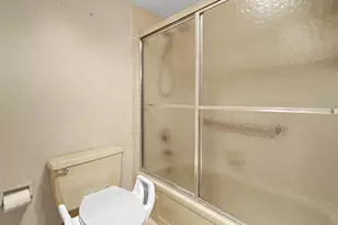 605 Oaks Dr, Pompano Beach, FL 33069 - Photo 31