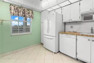 605 Oaks Dr, Pompano Beach, FL 33069 - Photo 21