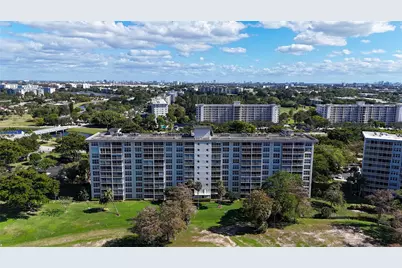 605 Oaks Drive #703, Pompano Beach, FL 33069 - Photo 1