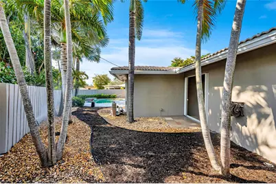 1760 NE 40th Court, Oakland Park, FL 33334 - Photo 39