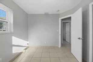 5649 SW 36th Ct, Miramar, FL 33023 - Photo 9