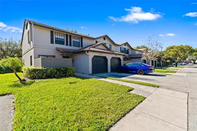9129 N Vineyard Lake Drive #9129, Plantation, FL 33324 - Photo 1