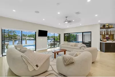 319 S Riverside Drive, Pompano Beach, FL 33062 - Photo 9