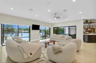 319 S Riverside Dr, Pompano Beach, FL 33062 - Photo 9