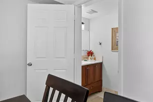 245 Riviera Cir, Weston, FL 33326 - Photo 11