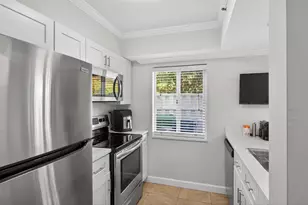 245 Riviera Cir, Weston, FL 33326 - Photo 15