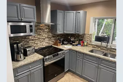 2200 NE 32nd Avenue, Fort Lauderdale, FL 33305 - Photo 3