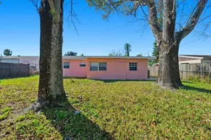 1520 SW 68th Way, North Lauderdale, FL 33068 - Photo 25