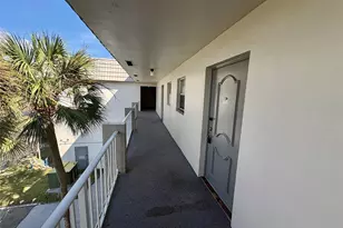 8130 Sunrise Lakes, Sunrise, FL 33322 - Photo 23