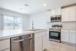 207 SW Aubudon Ave, Port Saint Lucie, FL - Photo 19