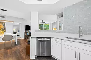 2421 NE 65th St, Fort Lauderdale, FL 33308 - Photo 9