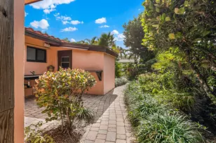 708 NW 6th Dr, Boca Raton, FL 33486 - Photo 9