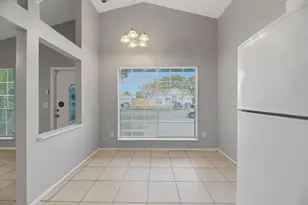 8666 SW 14th St, Pembroke Pines, FL 33025 - Photo 11