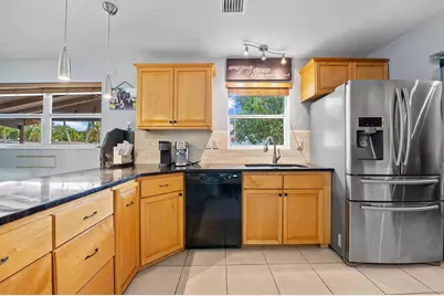 5554 SW 6th Street, Margate, FL 33068 - Photo 5