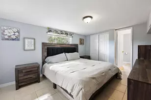 5554 SW 6th St, Margate, FL 33068 - Photo 9