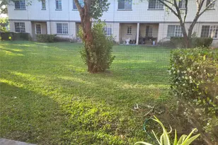 1957 Freeport Ln, Riviera Beach, FL 33404 - Photo 9