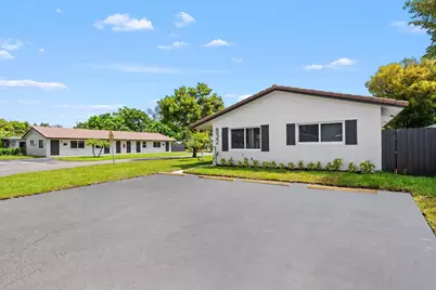832 NE 12th Avenue, Pompano Beach, FL 33060 - Photo 1
