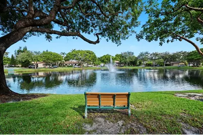 2229 Nova Village Drive, Davie, FL 33317 - Photo 11