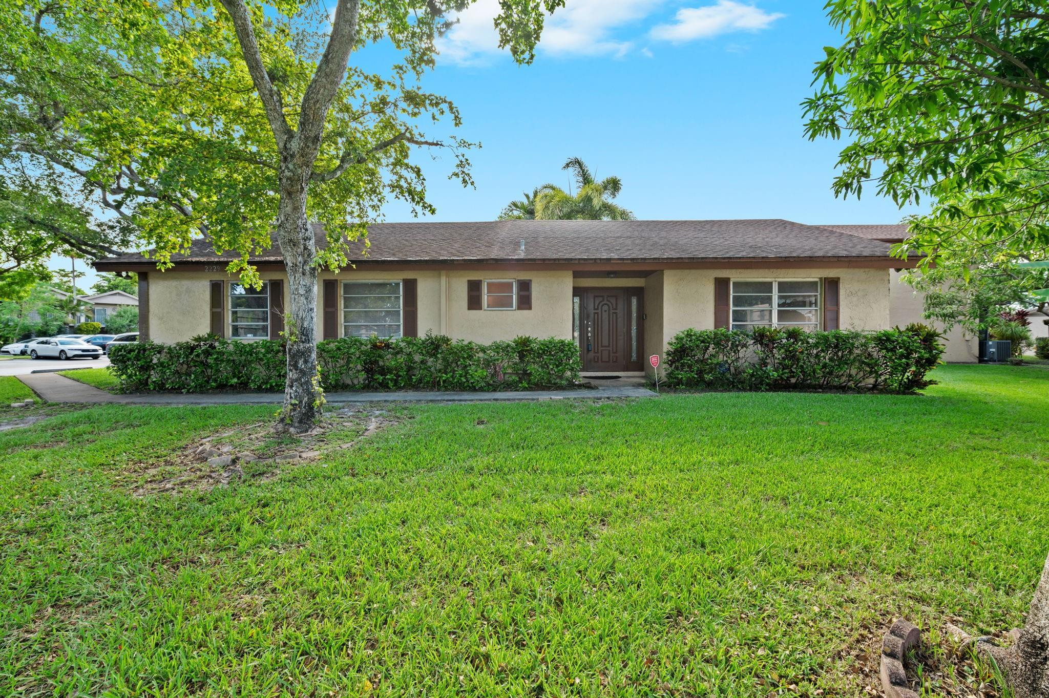 2229 Nova Village Dr - 2229 Nova Village Dr, Davie, FL 33317 Luxury Property | Jose Angel Pina