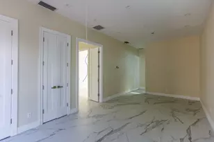 2421 NE 201st St, Miami, FL 33180 - Photo 25