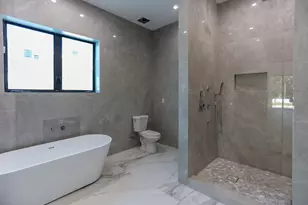 2421 NE 201st St, Miami, FL 33180 - Photo 13