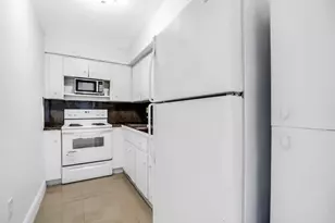 4705 NW 7th St, Miami, FL 33126 - Photo 3