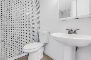 4705 NW 7th St, Miami, FL 33126 - Photo 13