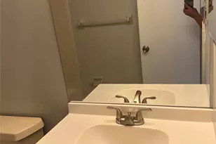 1022 Twin Lakes Dr, Coral Springs, FL 33071 - Photo 9