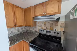 2142 NW 57th Ave, Sunrise, FL 33313 - Photo 5