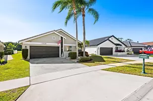 11108 E Clover Leaf Circle, Boca Raton, FL 33428 - Photo 1