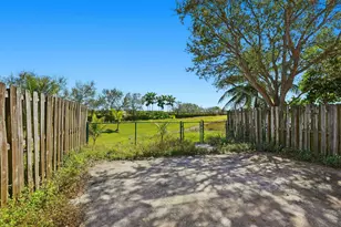 457 SE 37th Pl, Homestead, FL 33033 - Photo 27